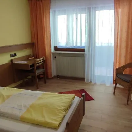 Landgasthof Heldenberg * Lauterstein