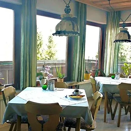 Herberg Landgasthof Heldenberg *