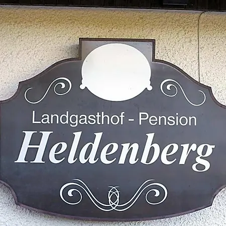 Landgasthof Heldenberg *