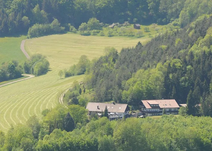 Landgasthof Heldenberg Inn *