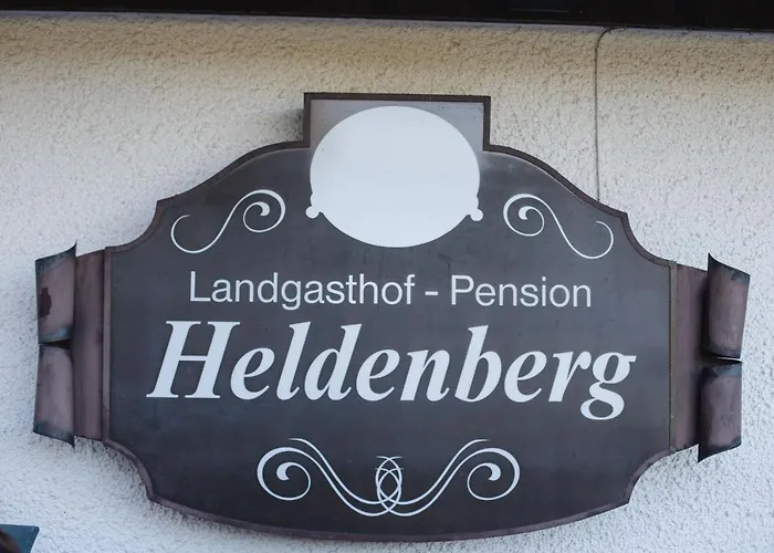 Landgasthof Heldenberg *